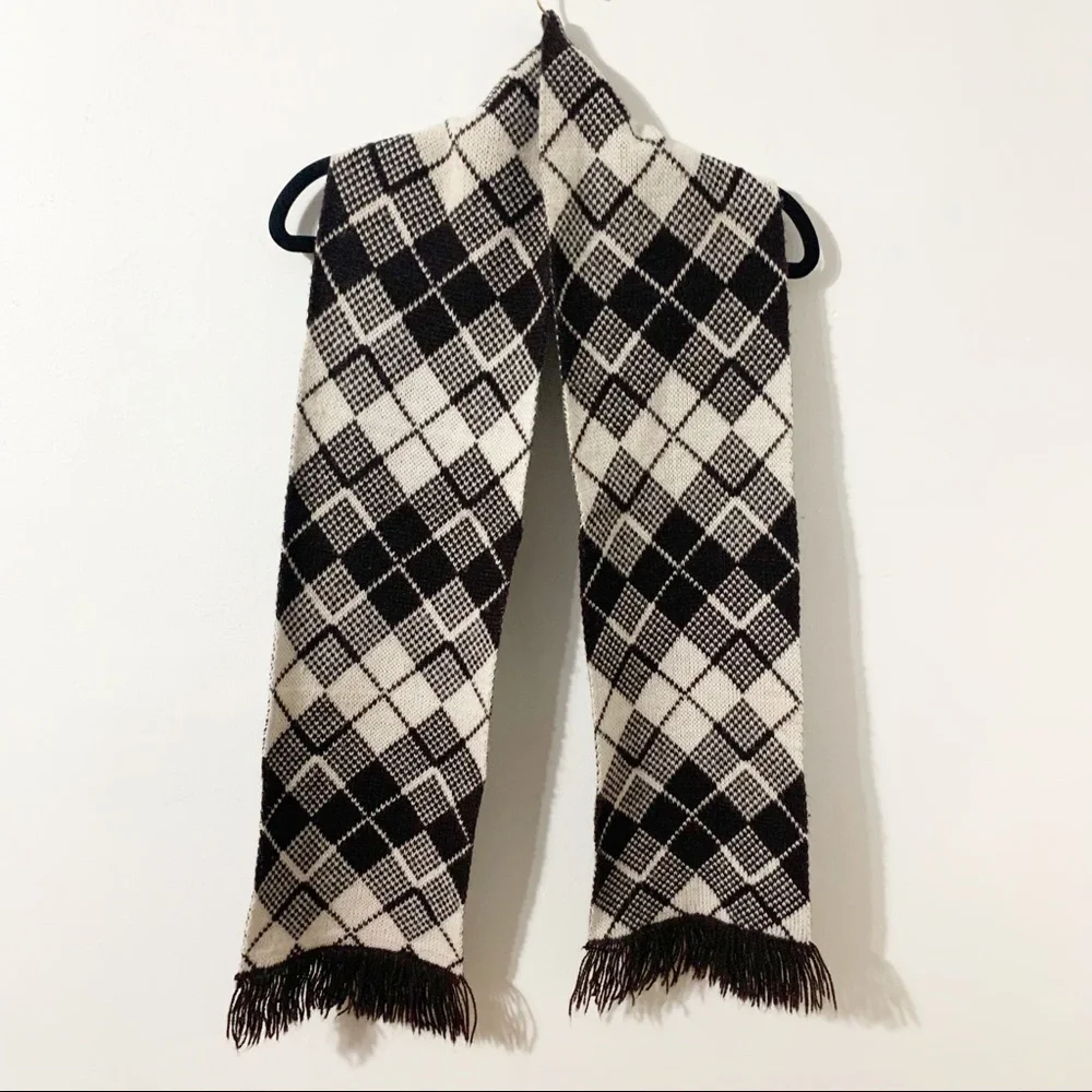 Vintage Unbranded Acrylic Argyle Fringed Winter Scarf Brown and White 🟤⚪️
